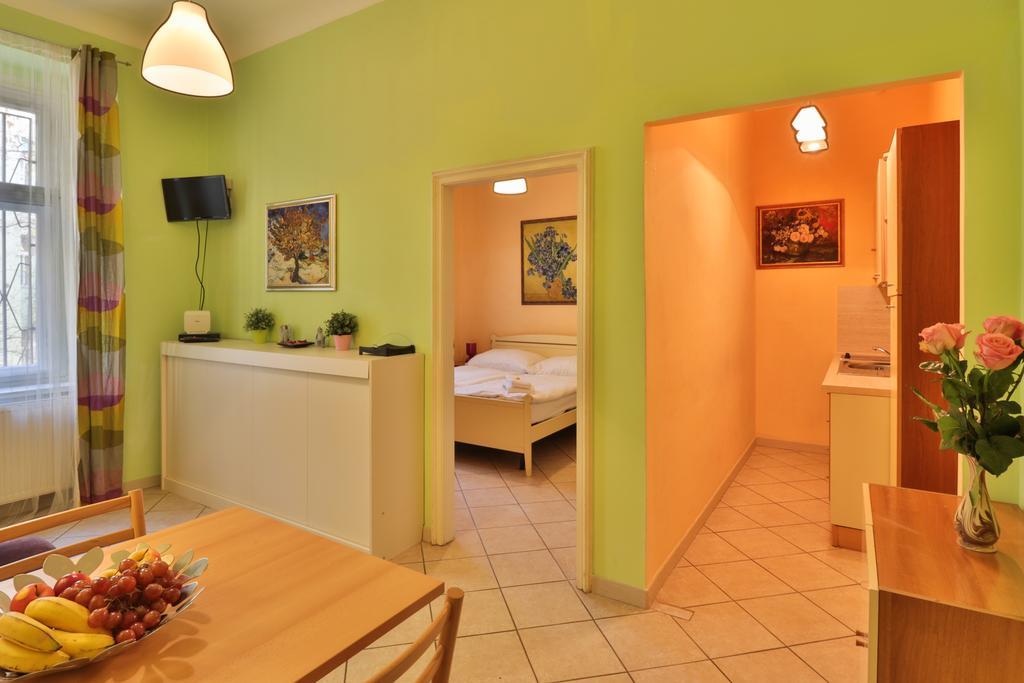 Apartment Na Kozacce 6 Prague Bilik gambar
